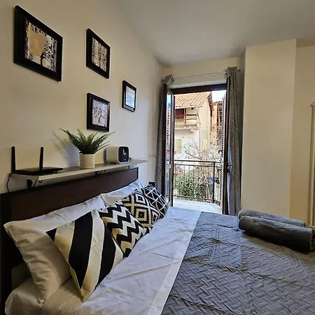 Darlyn Sotto La Torre Appartement *